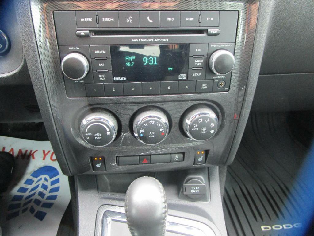 2013 Dodge Challenger Image 14