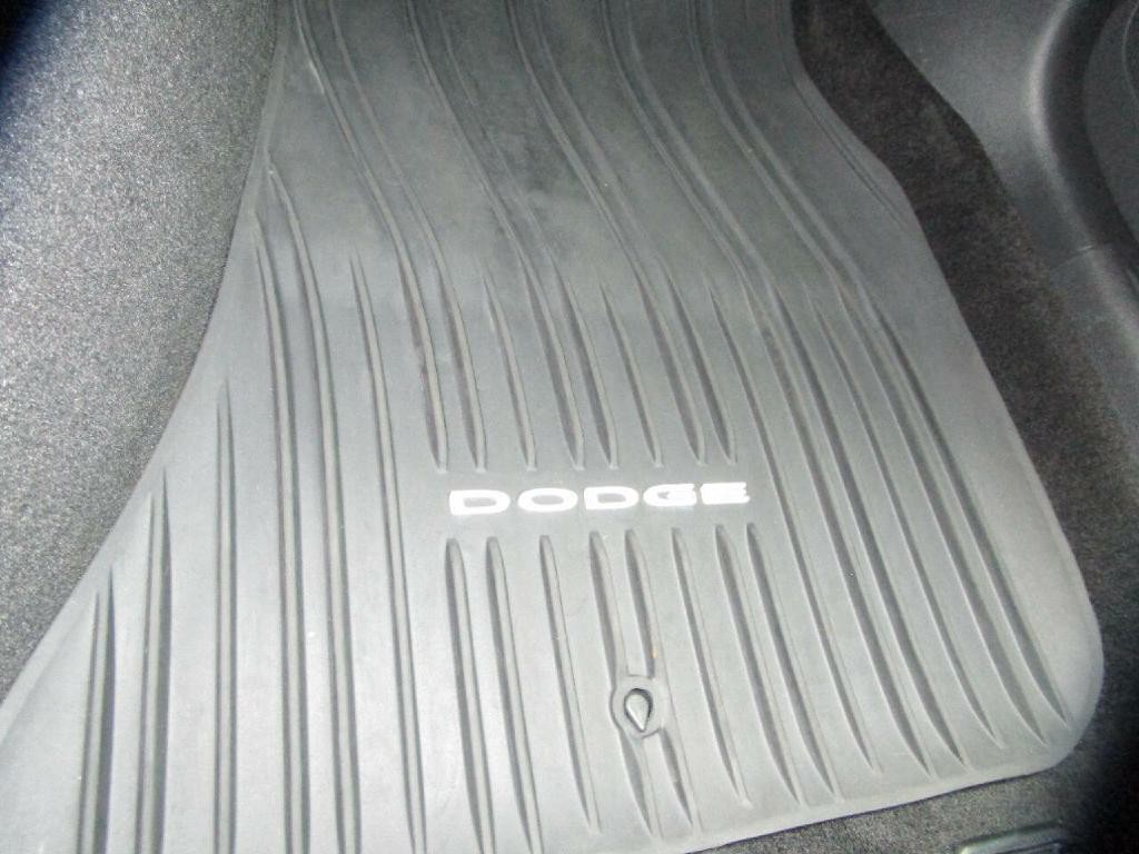 2013 Dodge Challenger Image 16