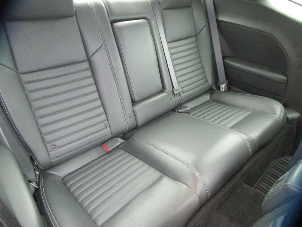 2013 Dodge Challenger Image 20