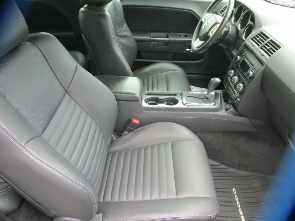 2013 Dodge Challenger Image 21