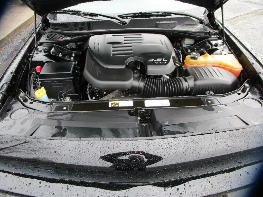 2013 Dodge Challenger Image 23