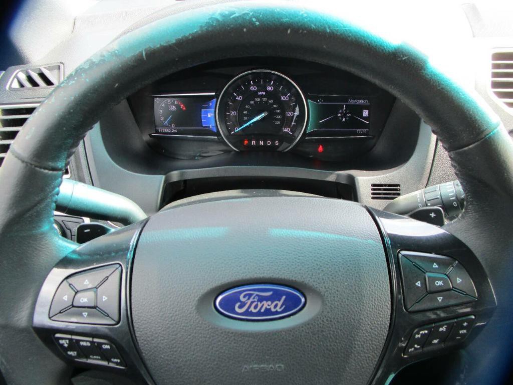 2016 Ford Explorer Image 12