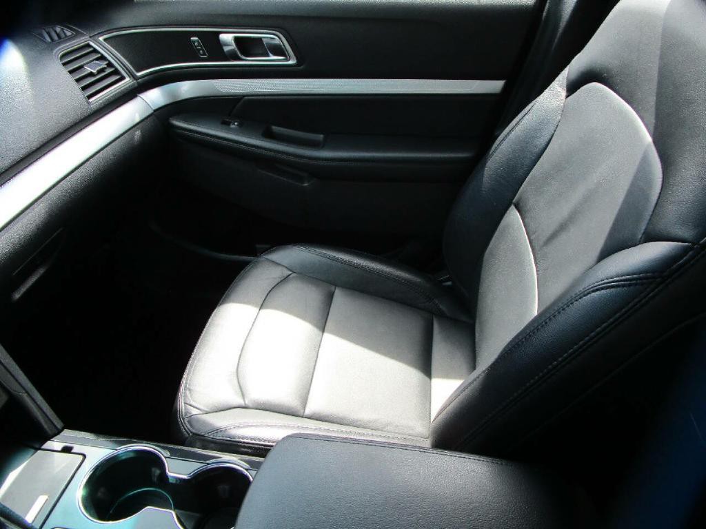 2016 Ford Explorer Image 15