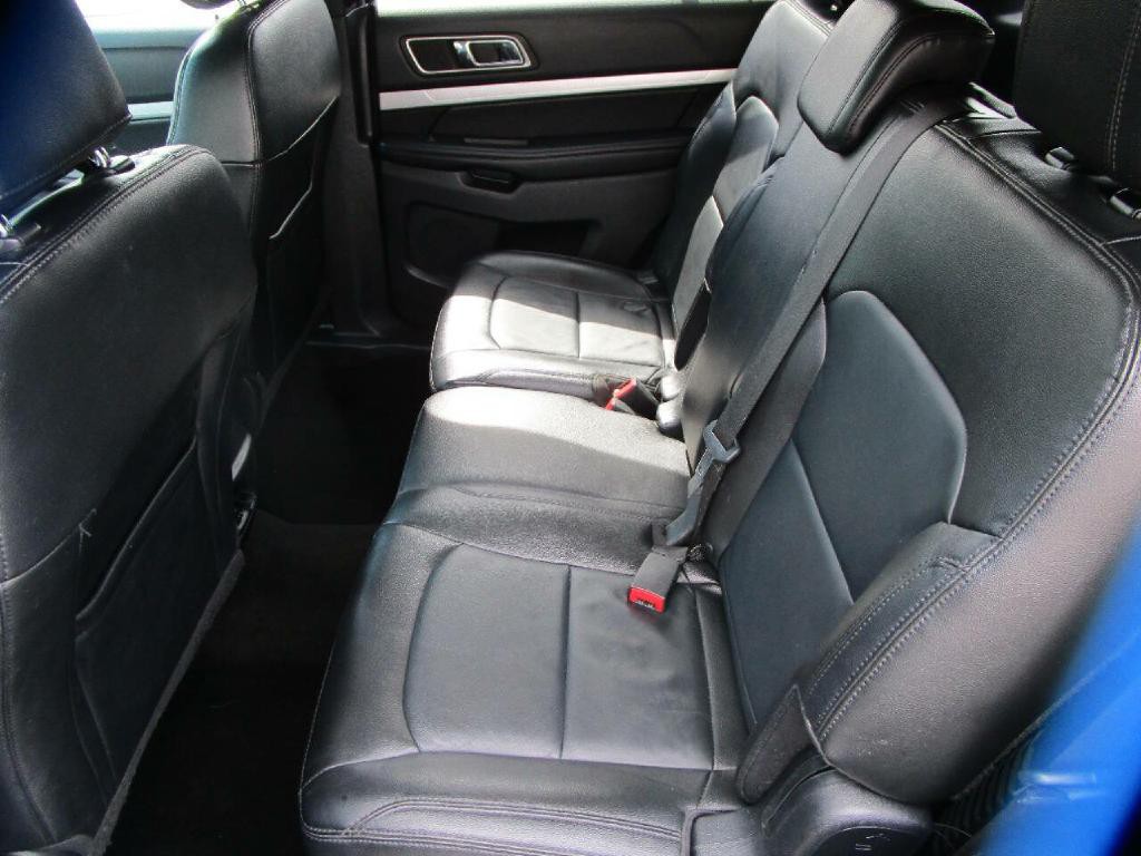 2016 Ford Explorer Image 18