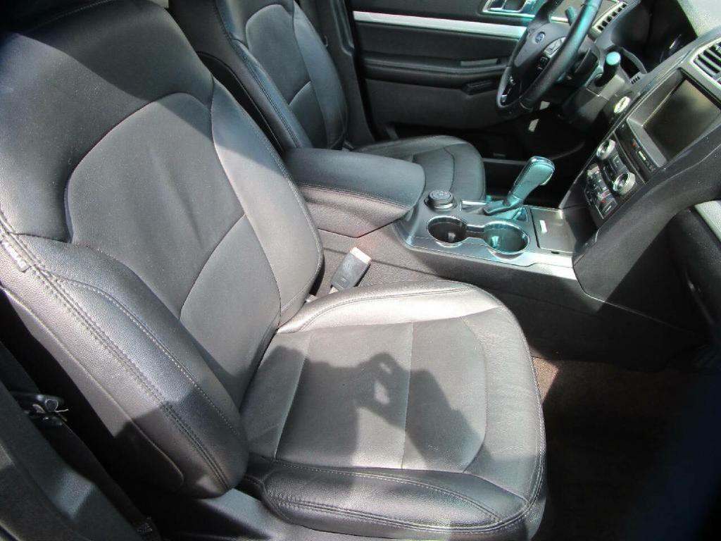2016 Ford Explorer Image 23