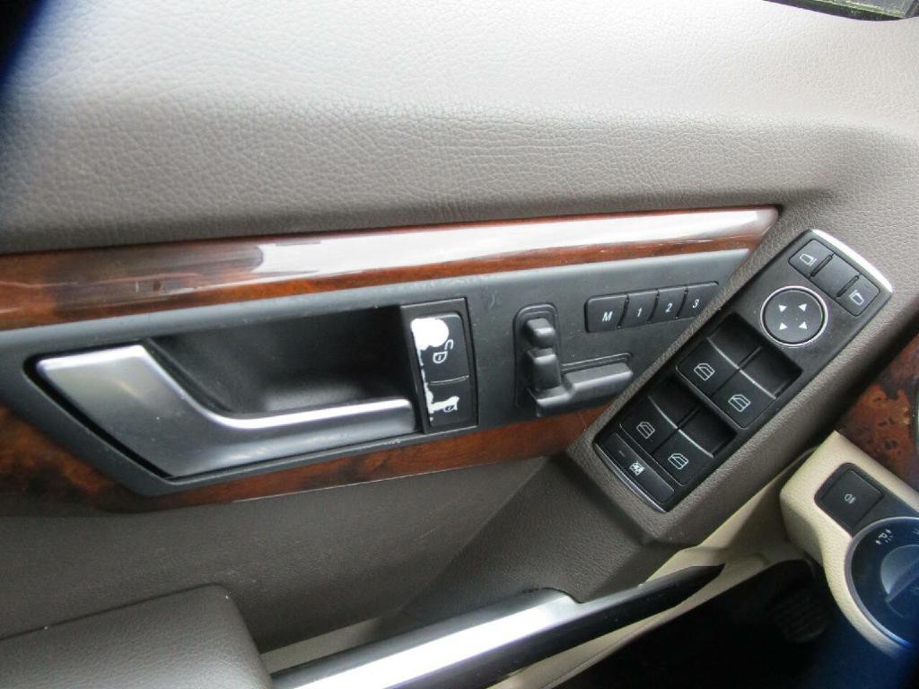 2013 Mercedes-Benz GLK-Class Image 11