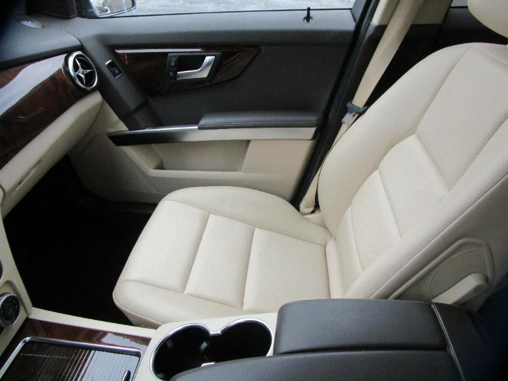 2013 Mercedes-Benz GLK-Class Image 16