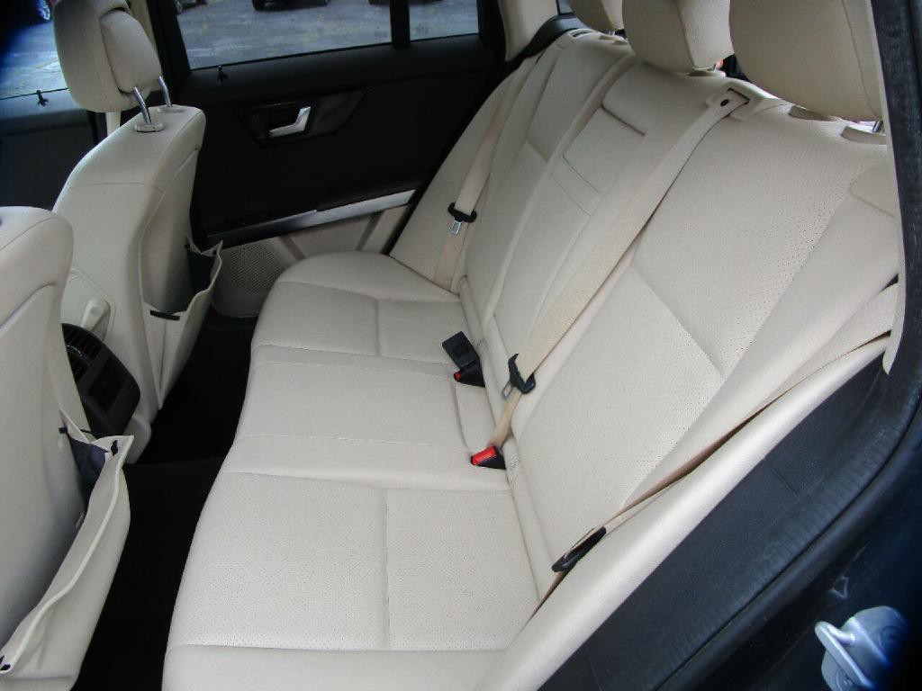 2013 Mercedes-Benz GLK-Class Image 17