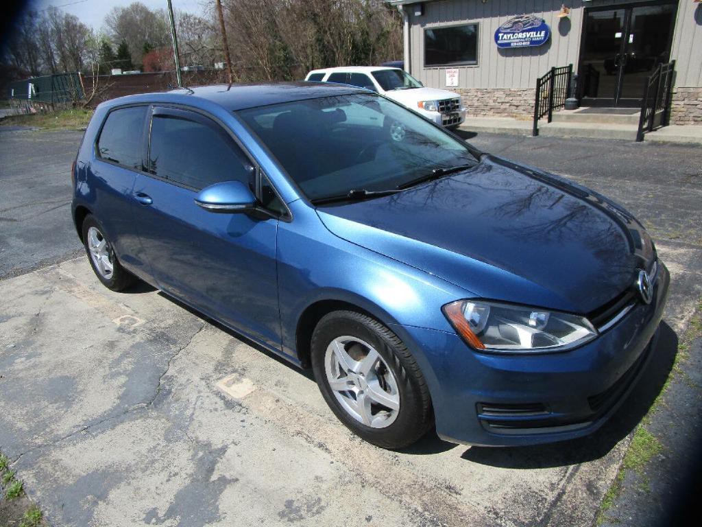 2015 Volkswagen Golf Image 2