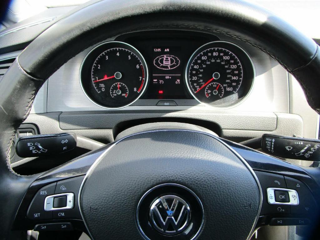 2015 Volkswagen Golf Image 11