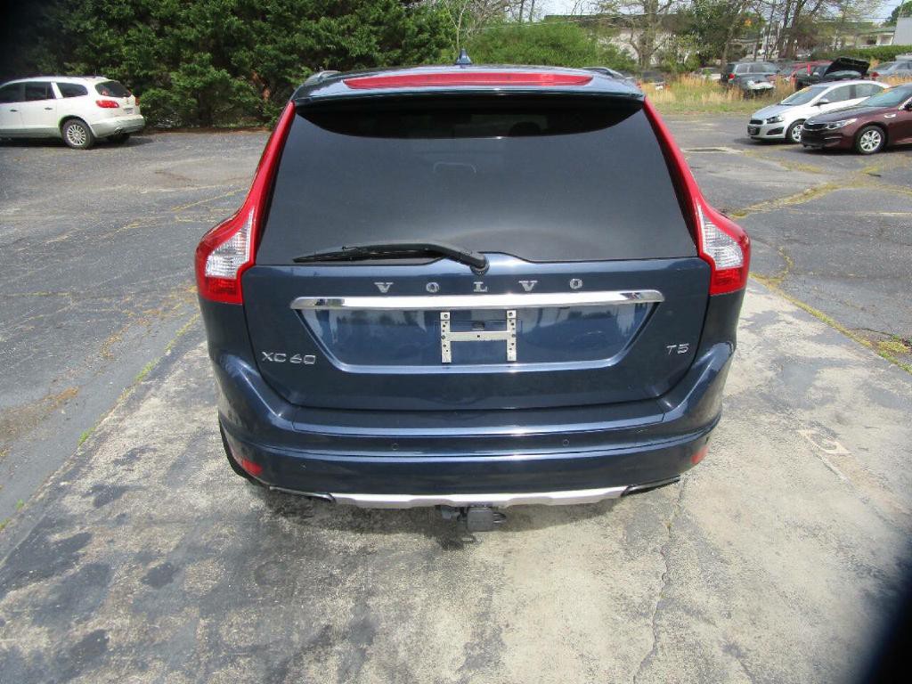 2015 Volvo XC60 Image 7
