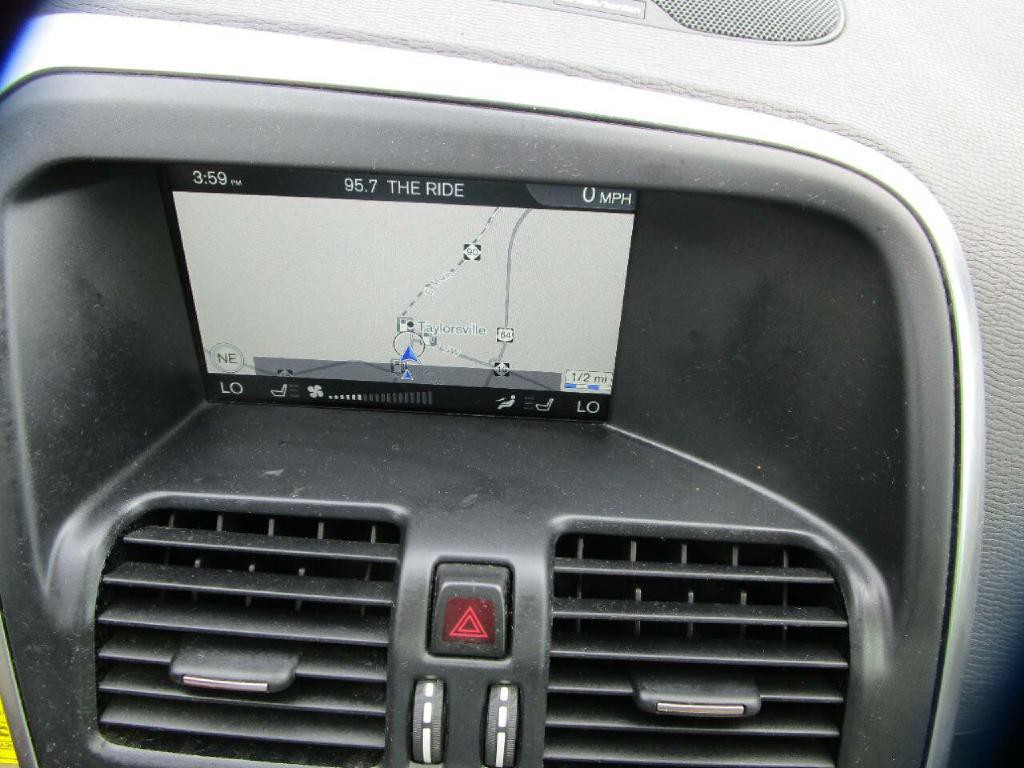 2015 Volvo XC60 Image 14