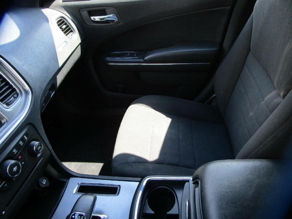 2013 Dodge Charger Image 16