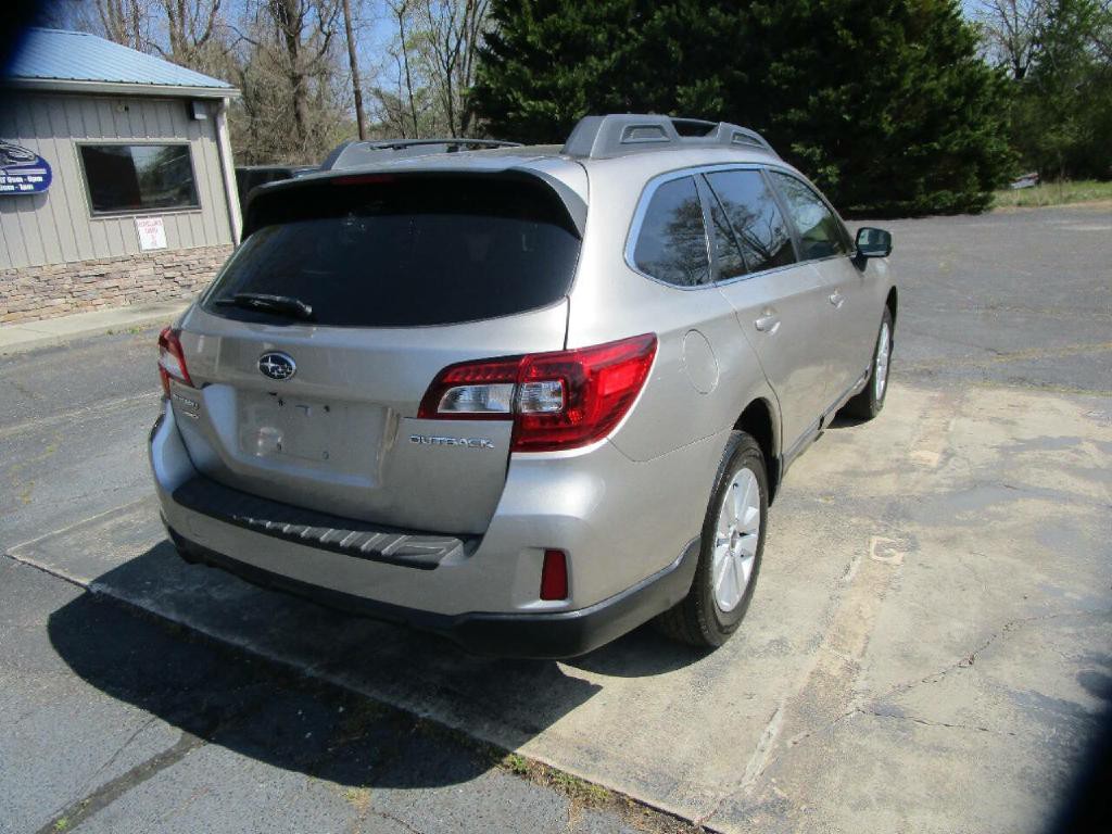2015 Subaru Outback Image 8