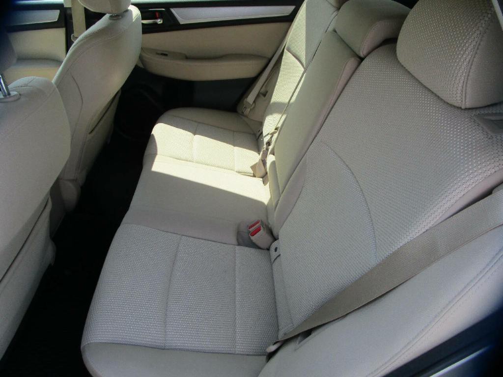 2015 Subaru Outback Image 17
