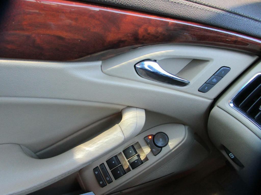 2013 Cadillac CTS Image 11
