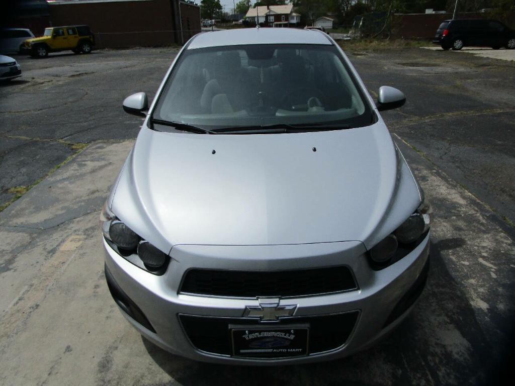 2013 Chevrolet Sonic Image 3