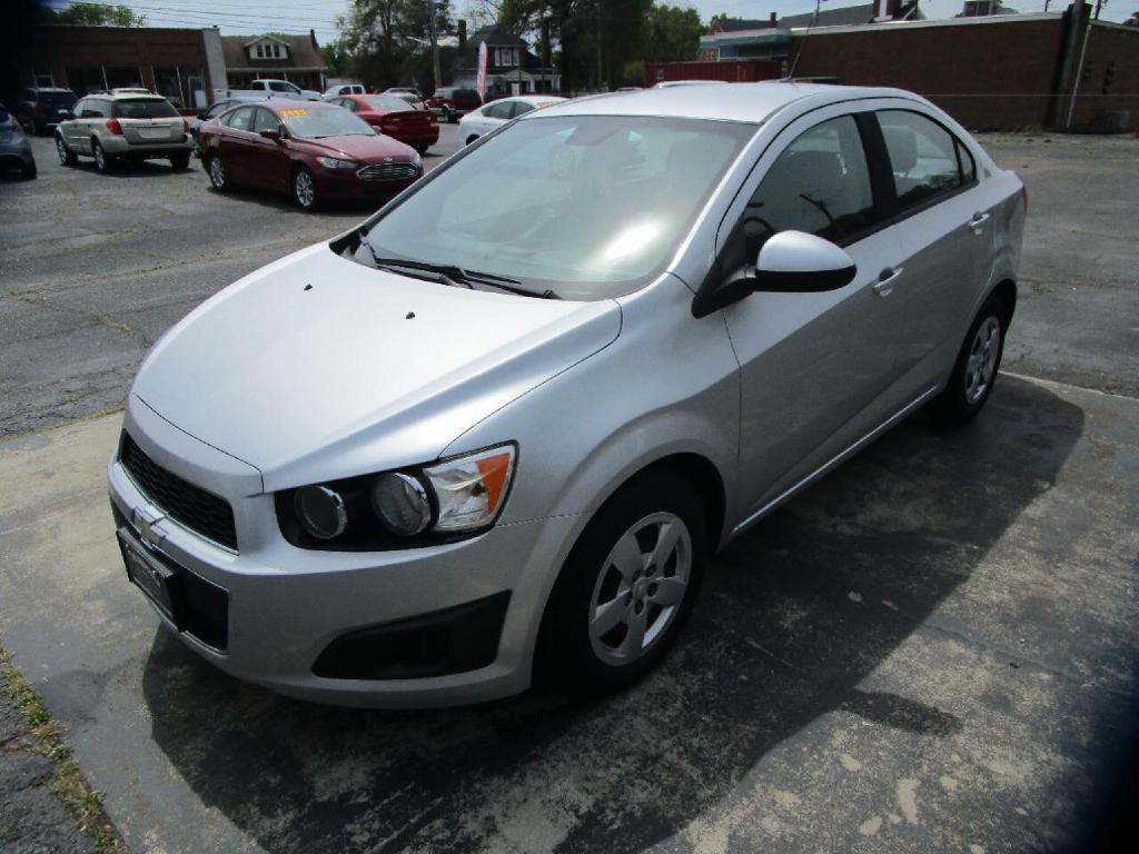 2013 Chevrolet Sonic Image 4