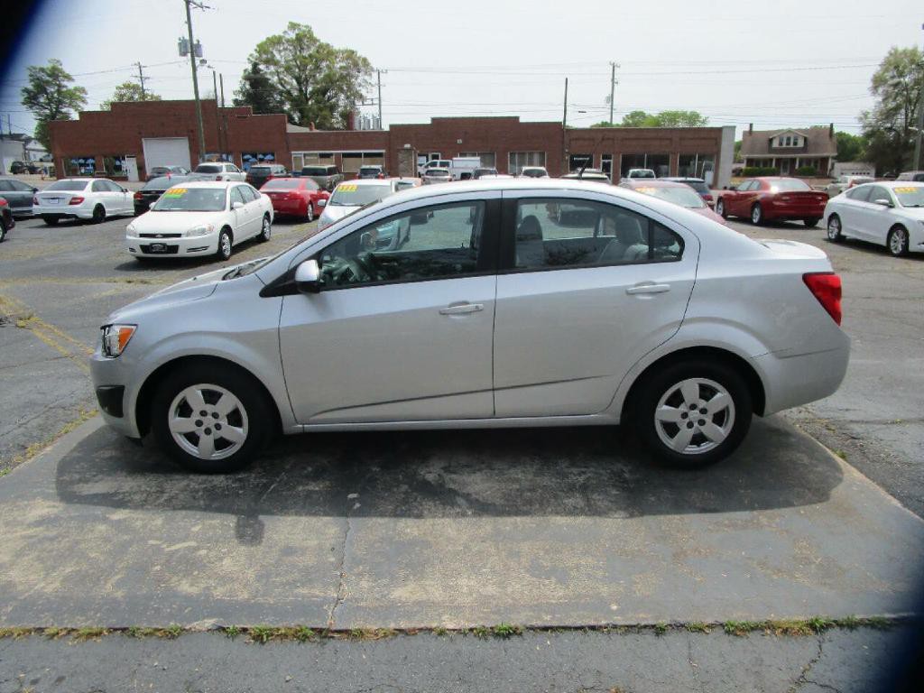 2013 Chevrolet Sonic Image 5