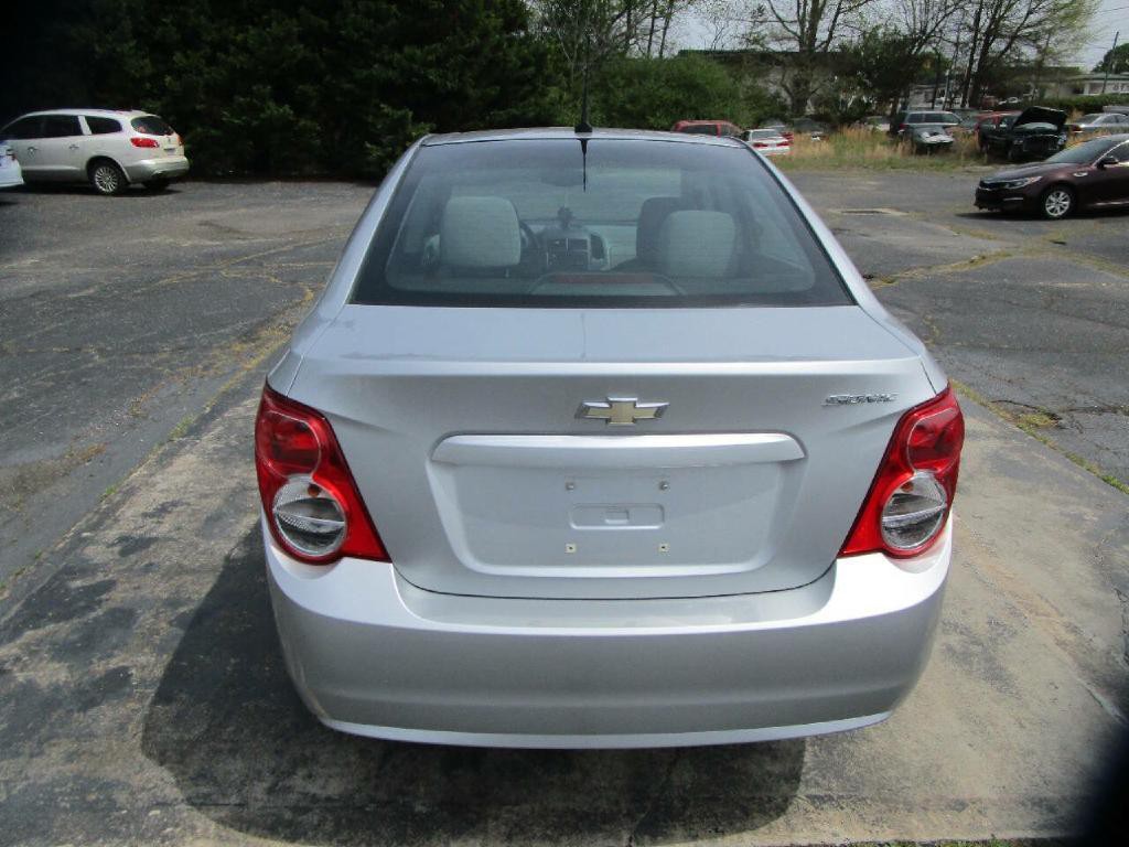 2013 Chevrolet Sonic Image 7