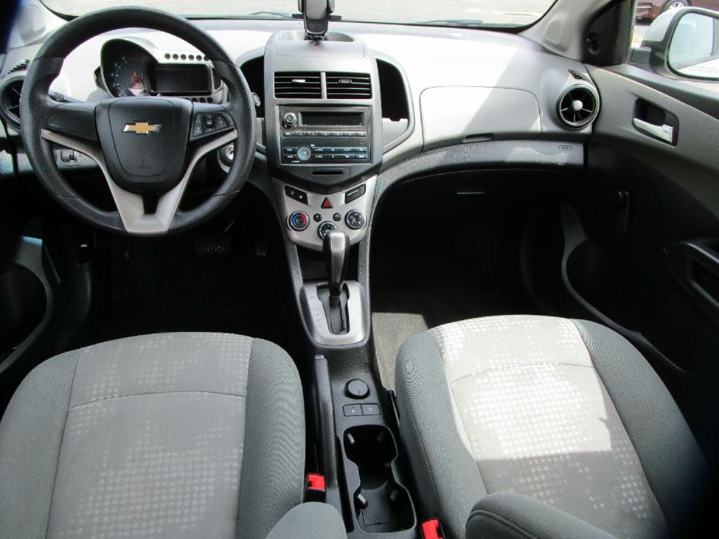 2013 Chevrolet Sonic Image 9