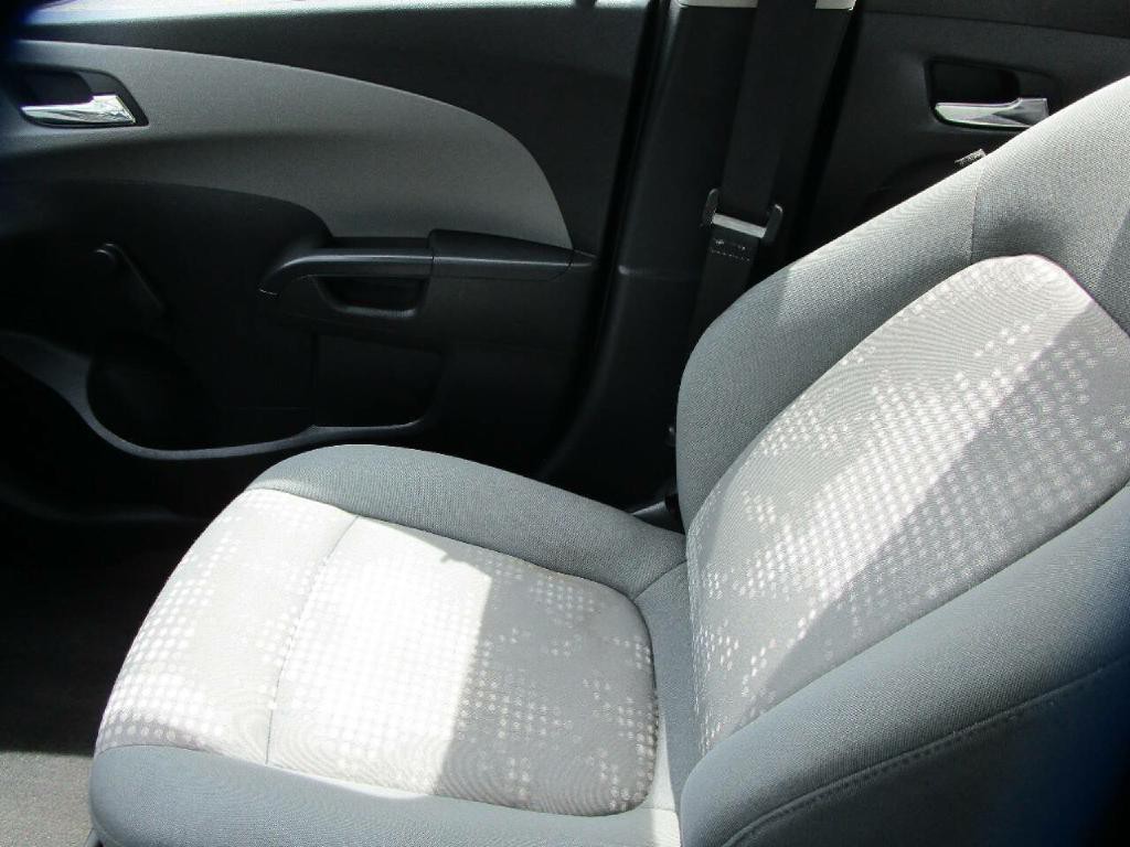 2013 Chevrolet Sonic Image 15