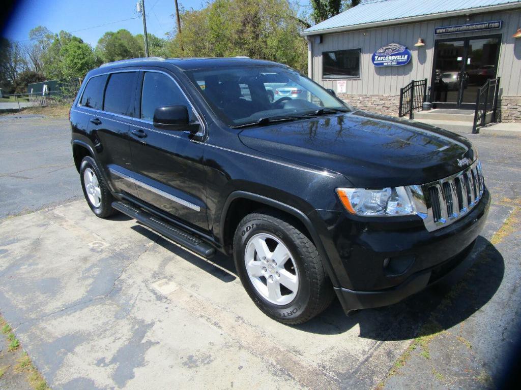 2012 Jeep Grand Cherokee Image 2
