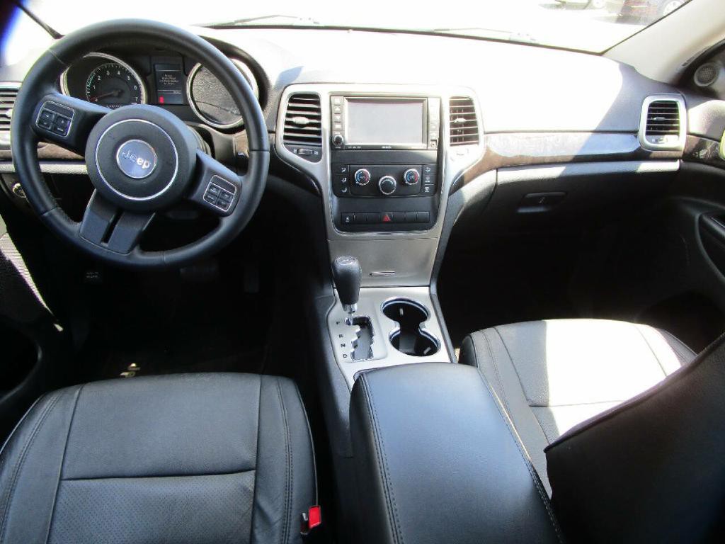 2012 Jeep Grand Cherokee Image 9