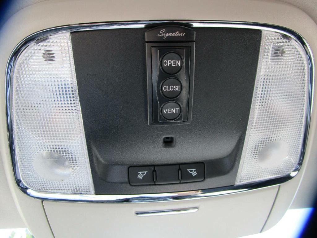 2012 Jeep Grand Cherokee Image 18