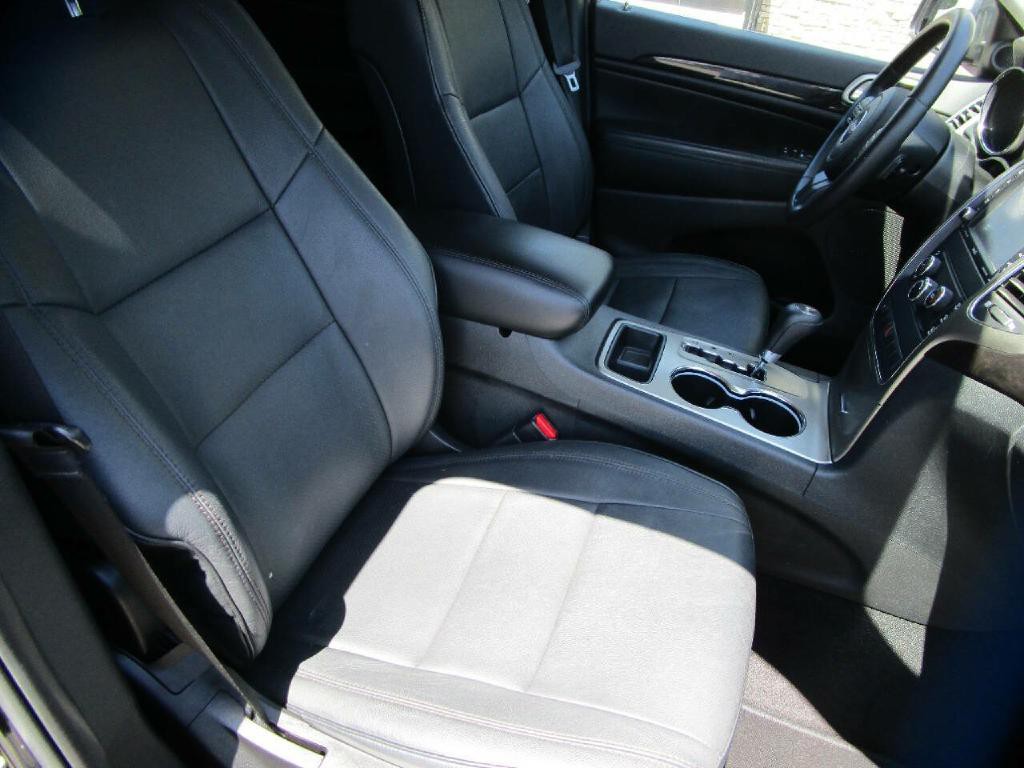2012 Jeep Grand Cherokee Image 24