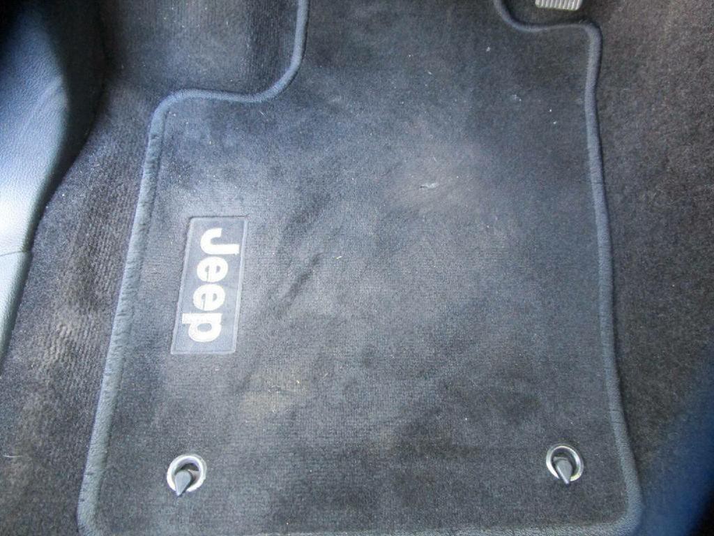 2012 Jeep Grand Cherokee Image 27