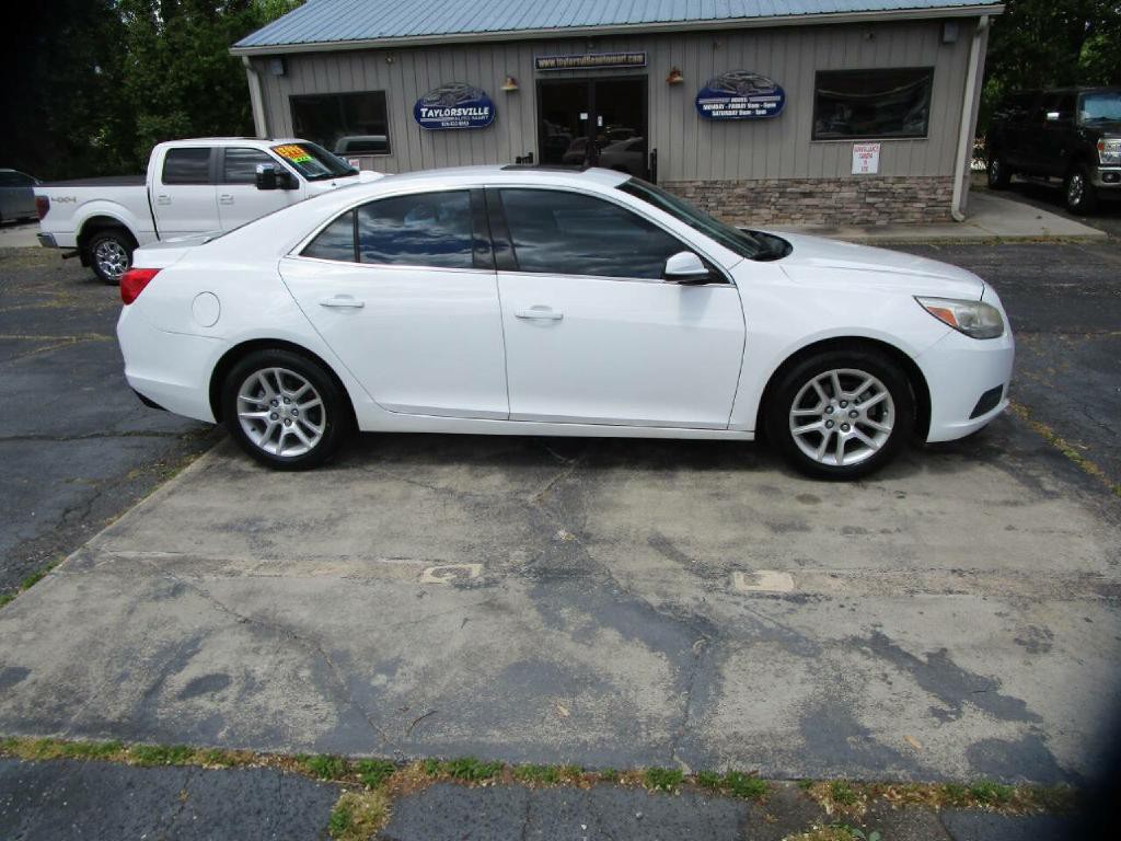 2013 Chevrolet Malibu Image 1