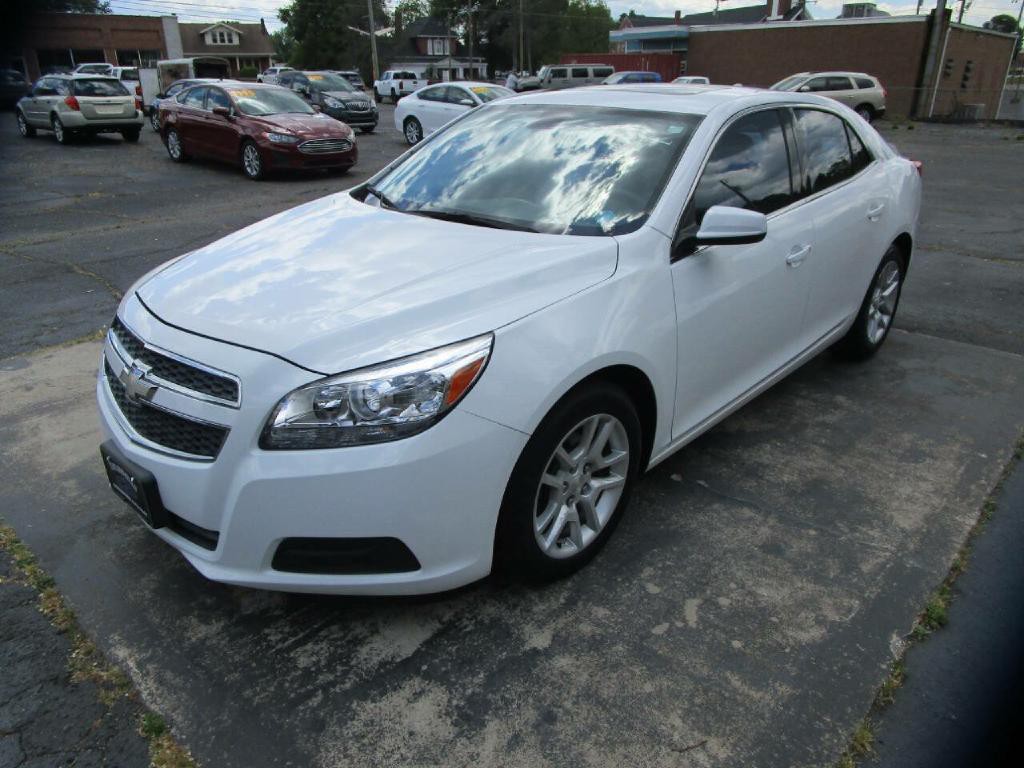 2013 Chevrolet Malibu Image 4