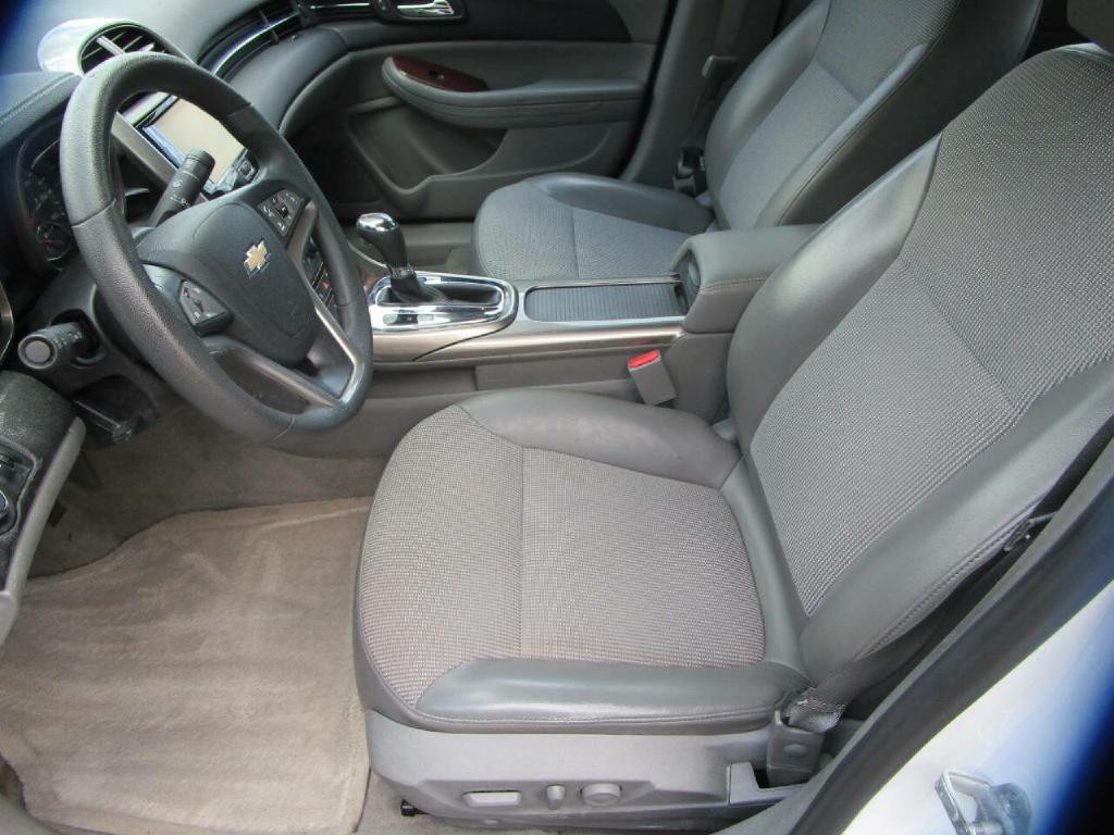 2013 Chevrolet Malibu Image 10