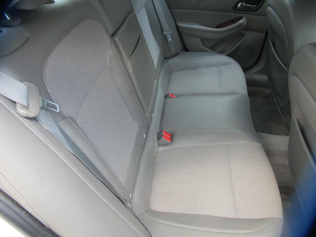 2013 Chevrolet Malibu Image 21