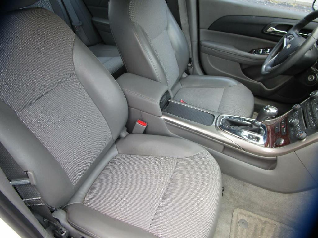 2013 Chevrolet Malibu Image 22