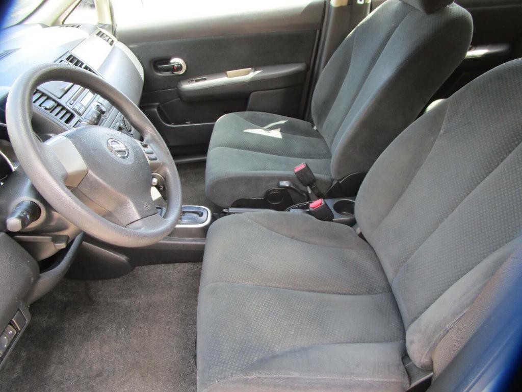 2011 Nissan Versa Image 10
