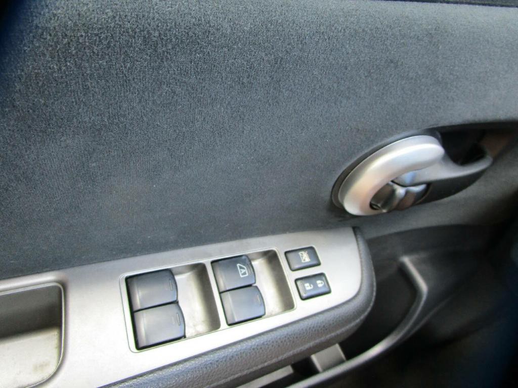 2011 Nissan Versa Image 11
