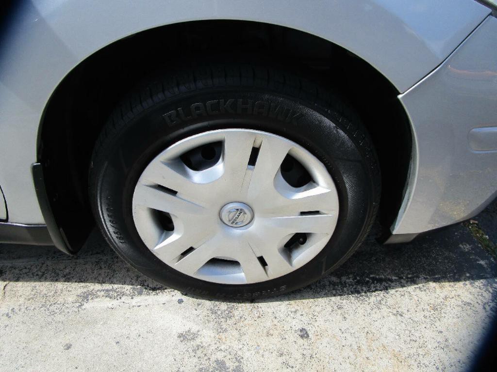 2011 Nissan Versa Image 20