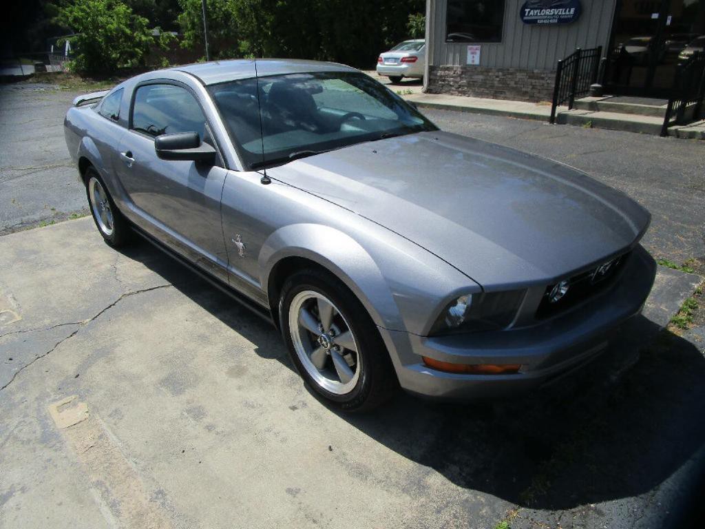 2006 Ford Mustang Image 2