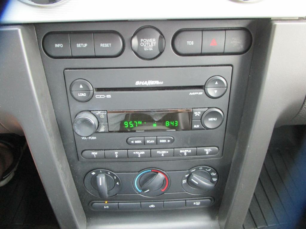 2006 Ford Mustang Image 13