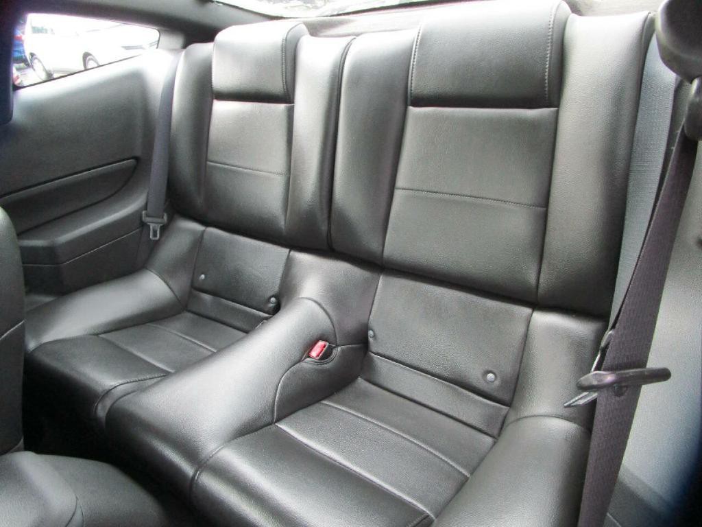 2006 Ford Mustang Image 17
