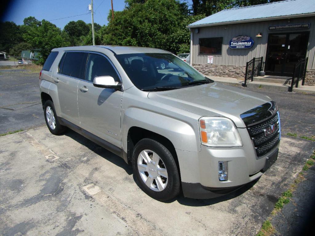 2013 GMC Terrain Image 2