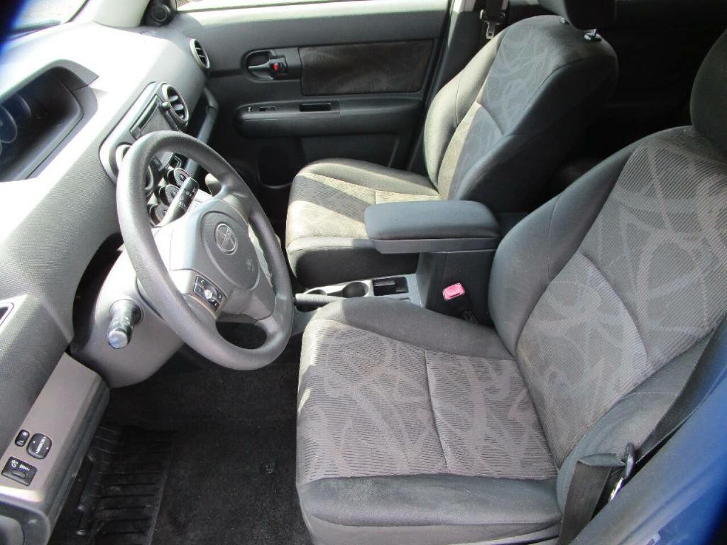 2014 Scion xB Image 10