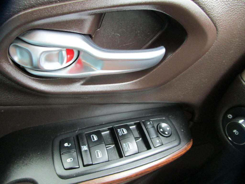 2014 Jeep Cherokee Image 11