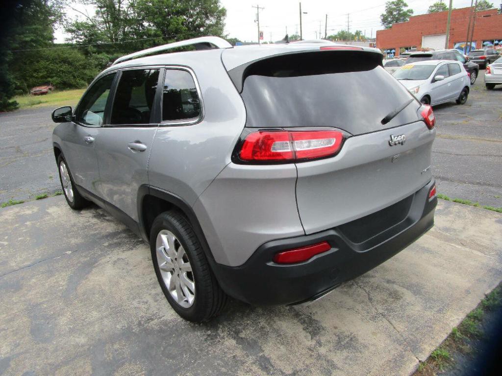 2015 Jeep Cherokee Image 8