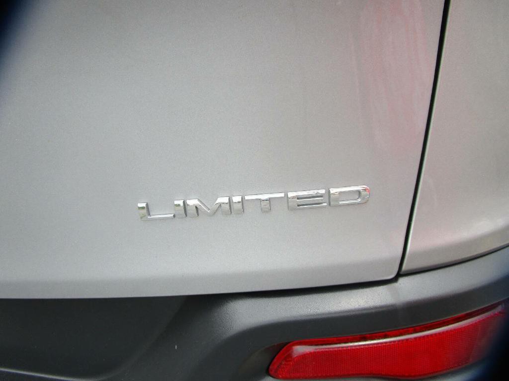 2015 Jeep Cherokee Image 23