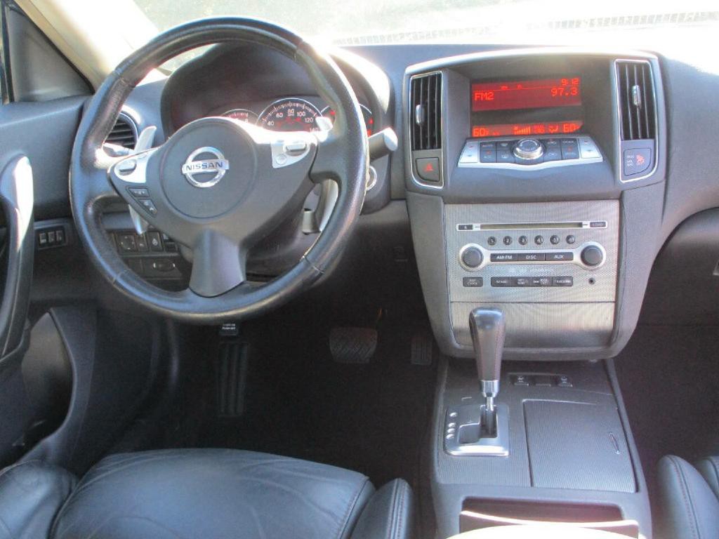 2009 Nissan Maxima Image 24