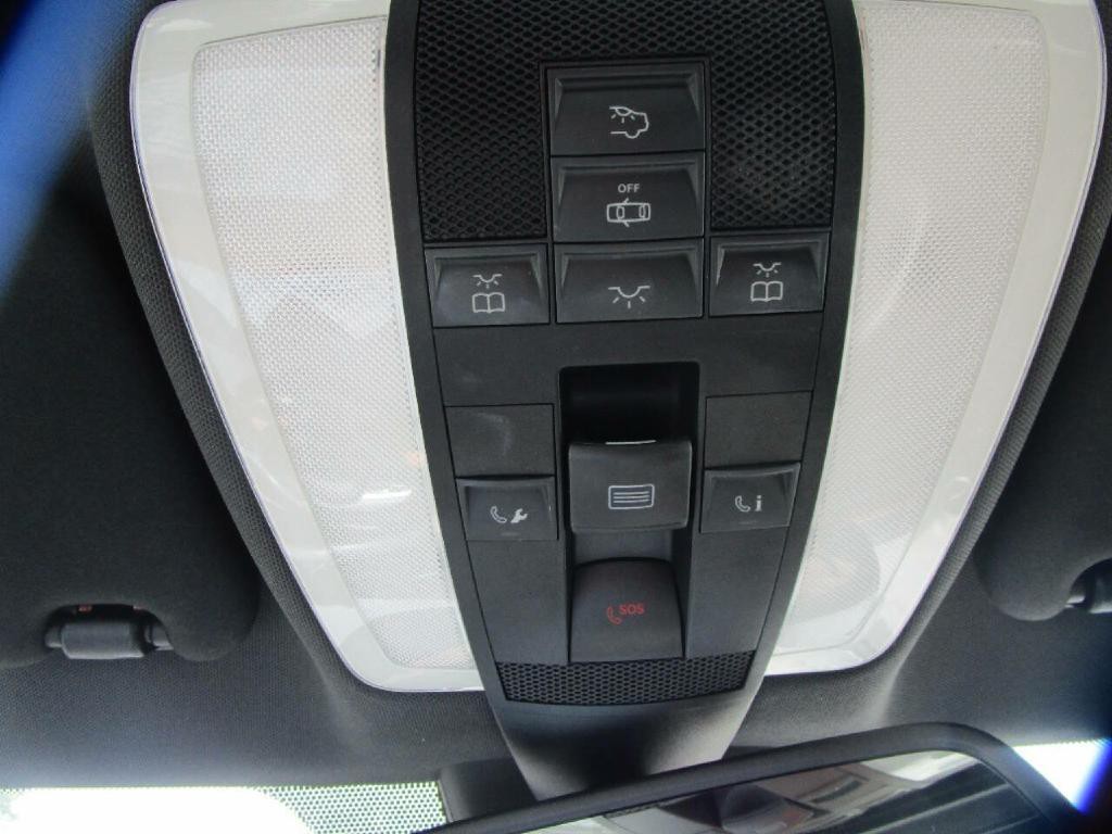 2014 Mercedes-Benz C-Class Image 17
