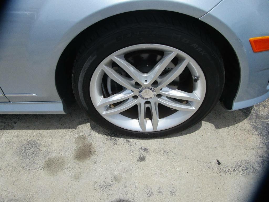 2014 Mercedes-Benz C-Class Image 24